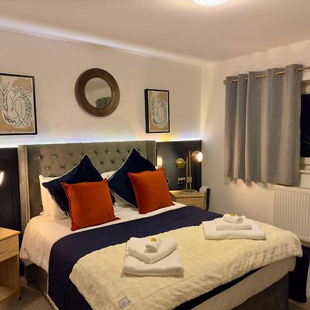 Coastal Park Accommodation Лланеллі Екстер'єр фото