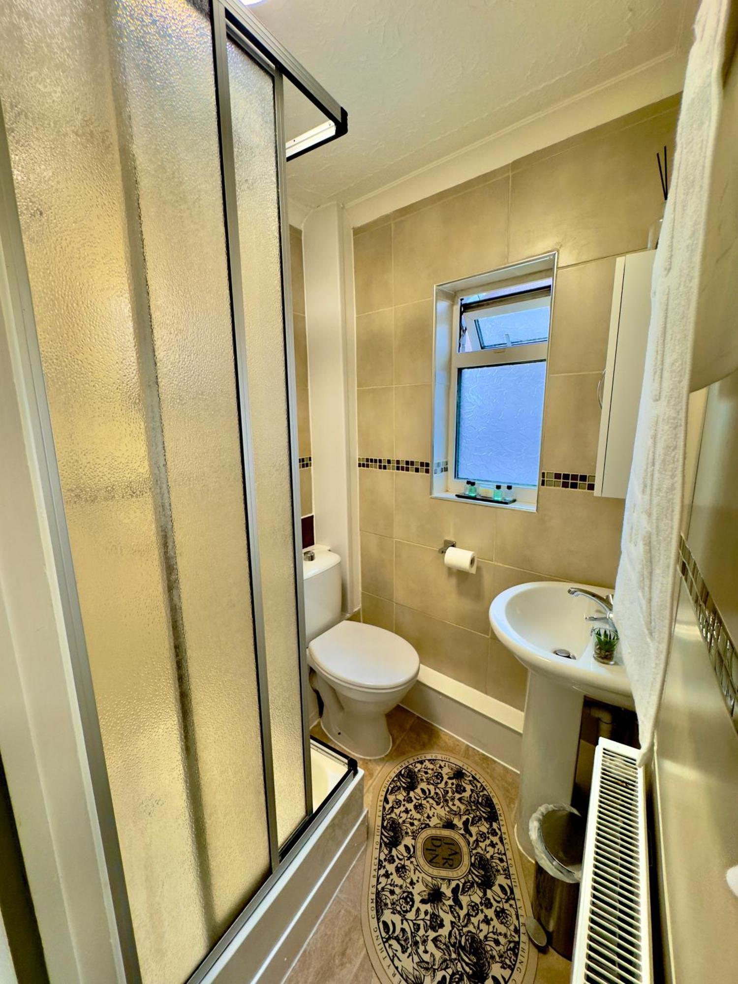 Coastal Park Accommodation Лланеллі Екстер'єр фото