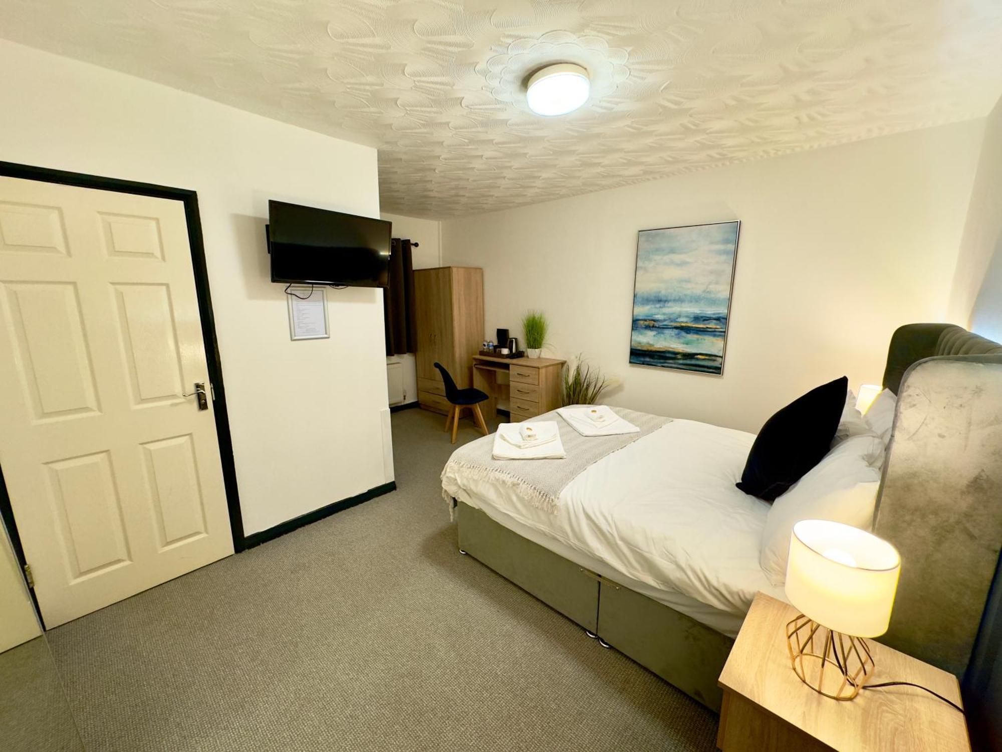 Coastal Park Accommodation Лланеллі Екстер'єр фото
