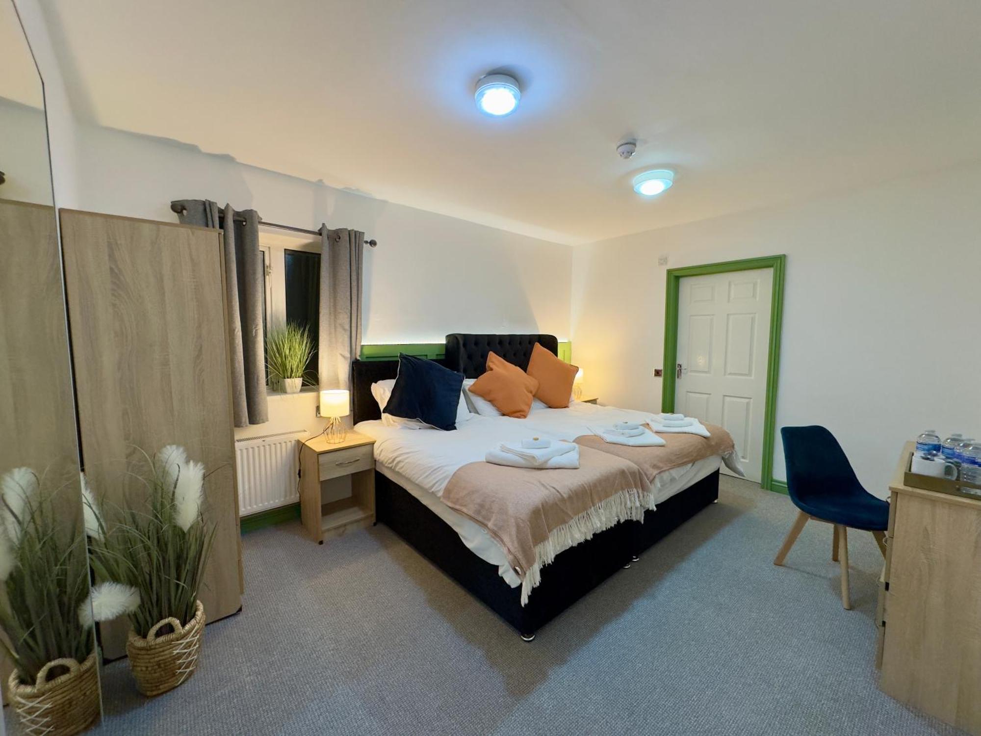 Coastal Park Accommodation Лланеллі Екстер'єр фото