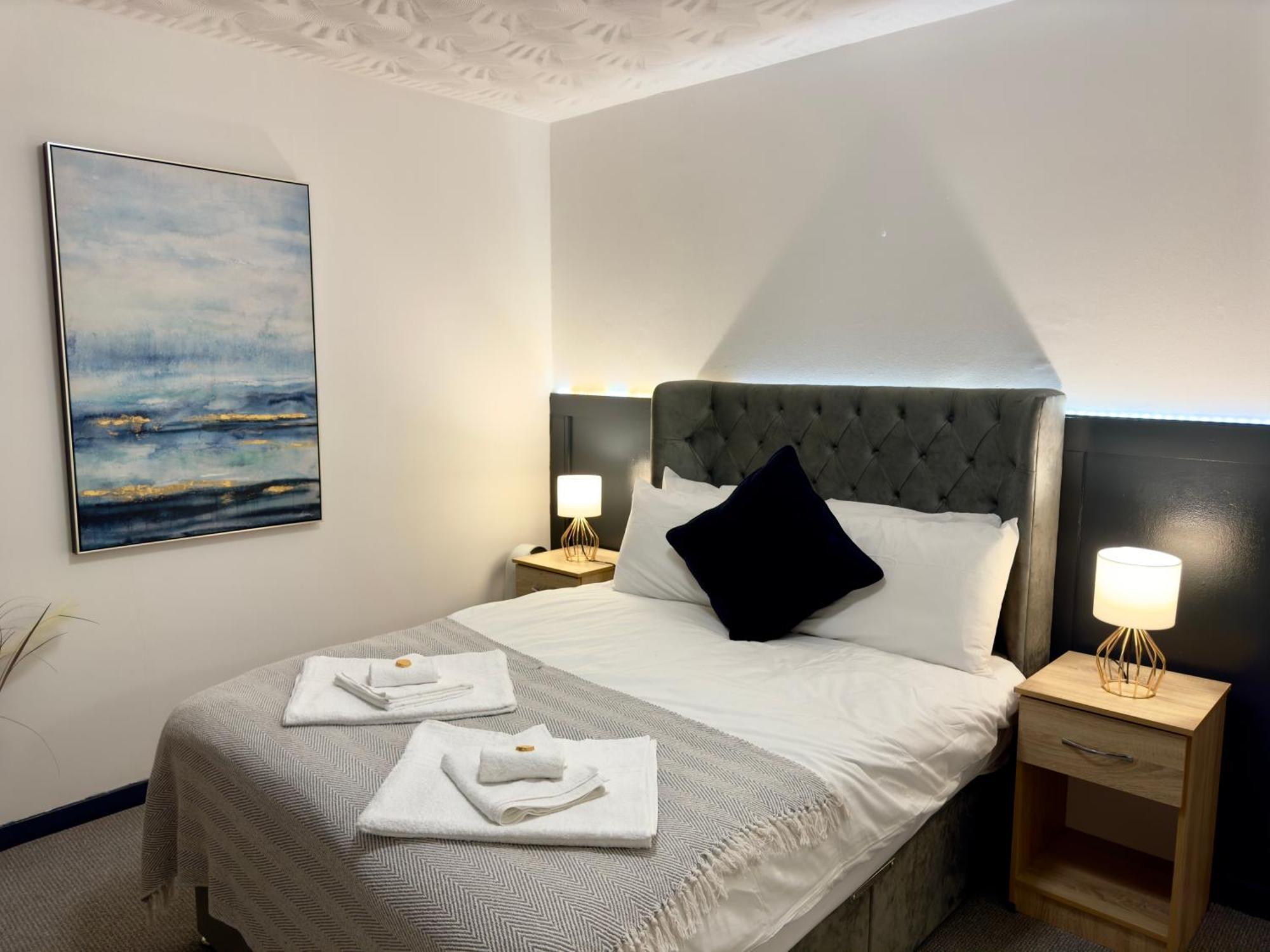 Coastal Park Accommodation Лланеллі Екстер'єр фото