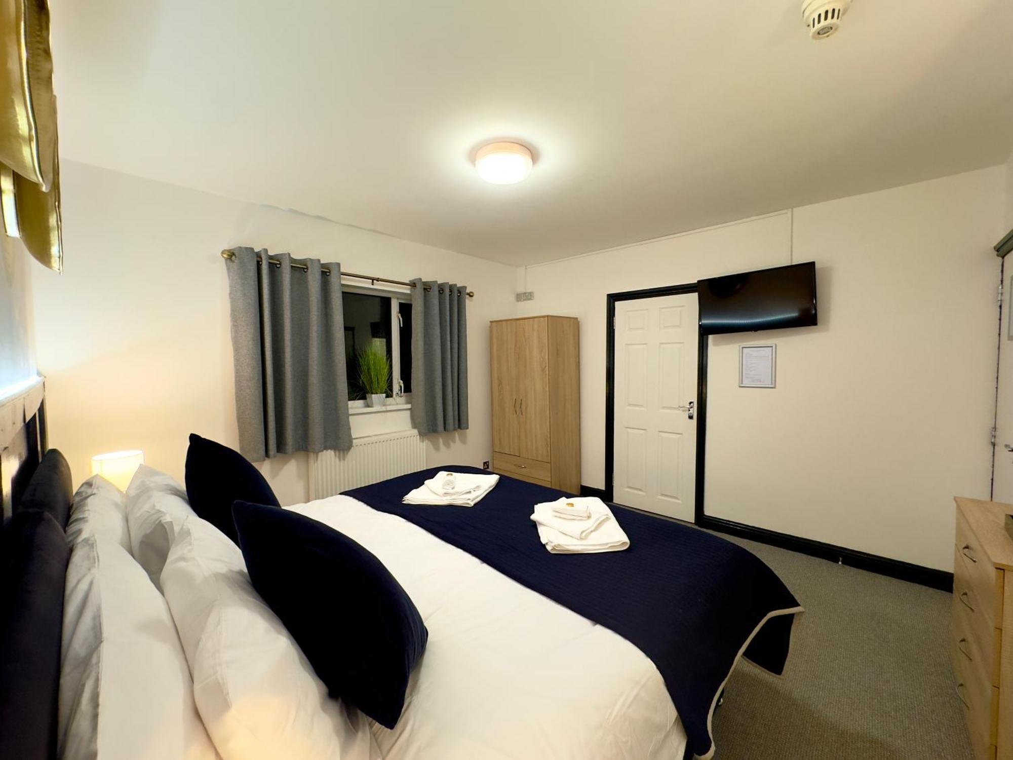 Coastal Park Accommodation Лланеллі Екстер'єр фото